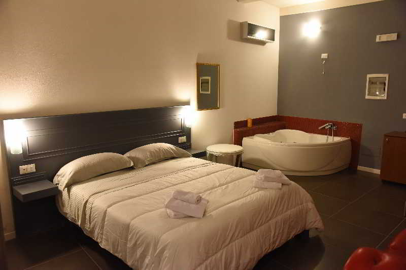 Up Room&Suite Lecce Exteriér fotografie