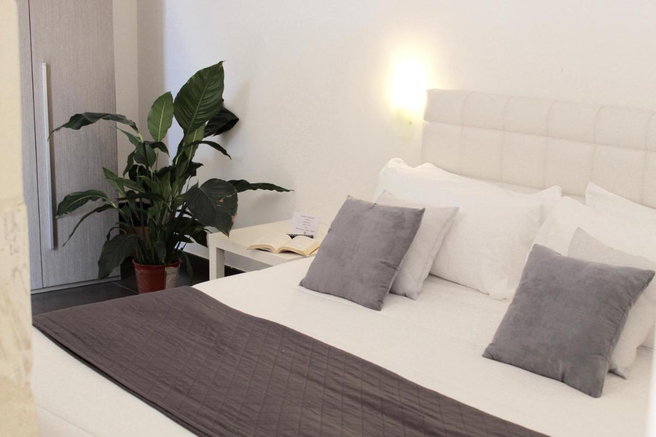 Up Room&Suite Lecce Exteriér fotografie